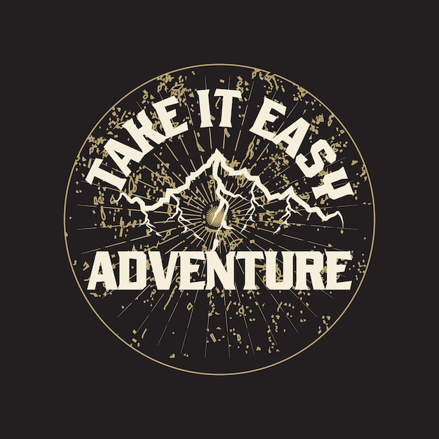 Le design du t-shirt sombre d'aventure