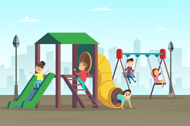 Enfance heureuse. Enfants jouant sur un terrain de jeu