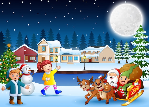 Enfants heureux avec le père Noël et elfe sur son traîneau dans la nuit d&#39;hiver