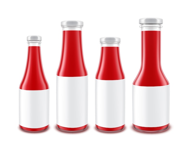 Ensemble De Bouteilles De Ketchup Aux Tomates Rouges En Verre Blanc De Différentes Formes Pour La Marque Avec Des étiquettes Blanches Sur Fond Blanc