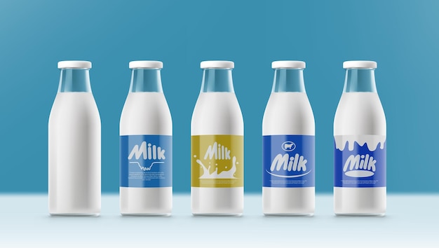 Vecteur ensemble de bouteilles de lait transparentes réalistes avec étiquettes