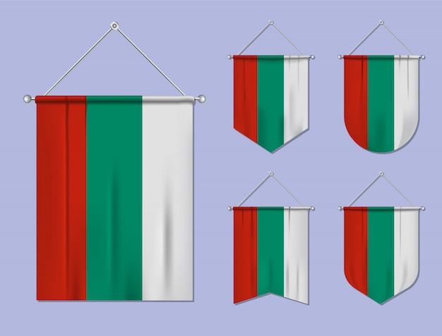Vecteur ensemble de drapeaux suspendus bulgarie avec texture textile. formes de diversité du pays du pavillon national. fanion de modèle vertical.