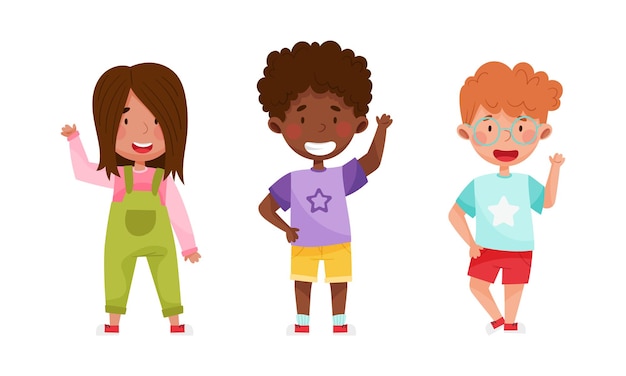 Un ensemble d'enfants multiraciaux agitant les mains pour saluer une illustration vectorielle de dessin animé