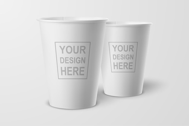 Ensemble de gobelets jetables en papier blanc 3d réaliste gros plan sur blanc