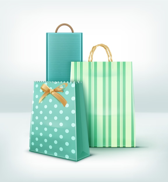 Ensemble de sacs-cadeaux en papier et sacs à provisions différentes formes et motifs isolés sur fond