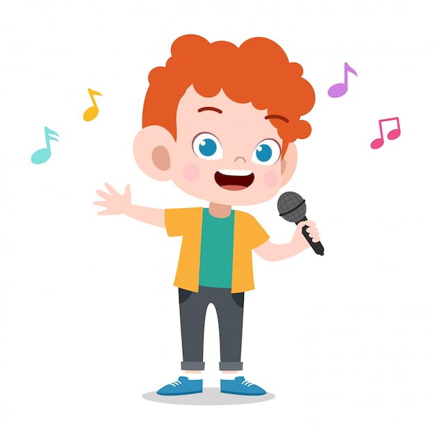 Heureux enfant jouer chanter la musique karaoké