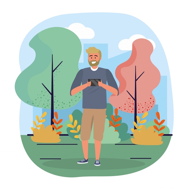 Homme Drôle Avec La Technologie Smartphone Et Les Arbres