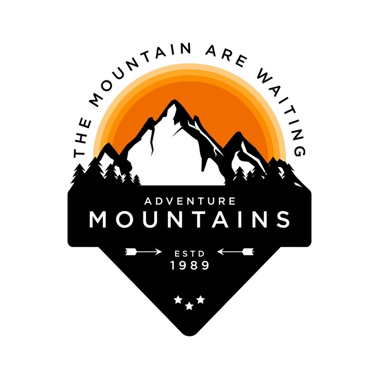 Vecteur insignes d'aventure en montagne