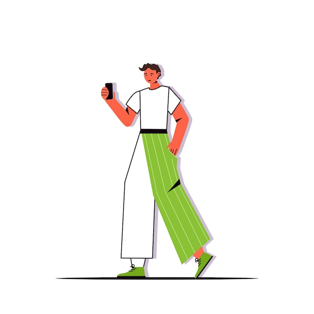 Jeune Homme En Vêtements Décontractés Prenant Selfie Photo Sur Le Personnage De Dessin Animé Masculin Caméra Smartphone