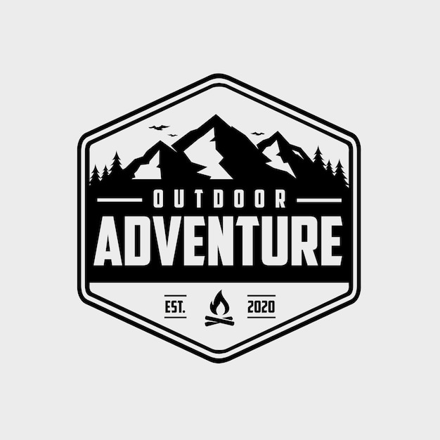 Logo D'emblème Extérieur De Montagne D'aventure Idéal Pour Le Camping Sportif En Plein Air Et L'industrie Liée à La Montagne