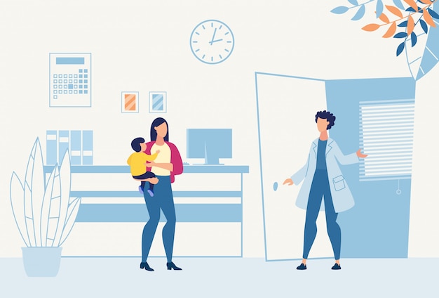 Une mère avec son fils visite un pédiatre pour consultation