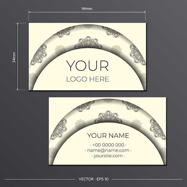 Vecteur modèle de carte de visite de couleur crème clair avec de magnifiques motifs de mandala vectoriels. conception de carte de visite prête à imprimer avec ornement monogramme.