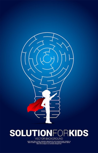 Silhouette D'enfant En Costume De Super-héros Et Ampoule Avec Jeu De Labyrinthe. Concept D'entreprise Pour La Résolution De Problèmes Et La Recherche D'idées.