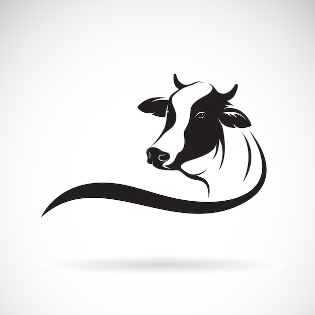 Vecteur D'une Conception De Tête De Vache Sur Fond Blanc. Icône Ou Logo De Vache. Animaux De Ferme. Illustration Vectorielle En Couches Modifiable Facile.