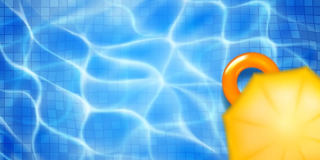 Vue de dessus de la piscine avec anneau gonflable de carreaux de mosaïque et taud de soleil Surface de l'eau dans des couleurs bleu clair avec des reflets du soleil et des ondulations caustiques Fond de vacances d'été