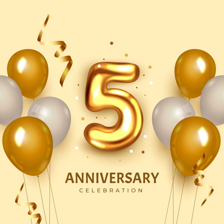 Vector gratuito aniversario o cumpleaños realista de 5 años.
