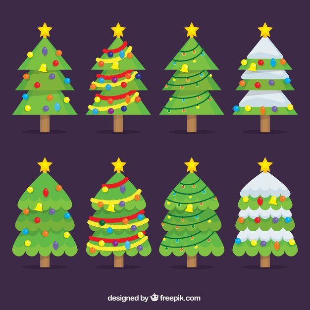 Árboles planos de navidad con estrellas y campanas
