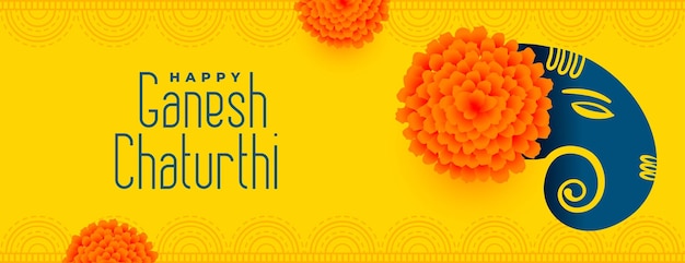 Vector gratuito banner decorativo de ganesh chaturthi amarillo con diseño floral