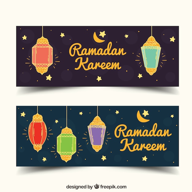 Vector gratuito banners de ramadan kareem con farolillos