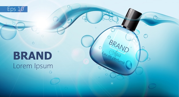 Botella de perfume que se hunde en agua azul con burbujas de aire