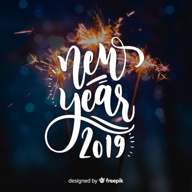 Vector gratuito caligrafía de año nuevo 2019