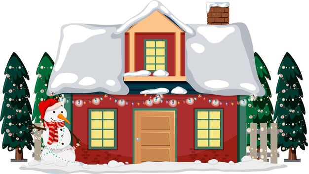 Casa cubierta de nieve con cadena de luces navideñas y muñeco de nieve