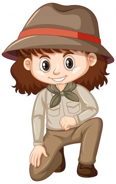 Chica en traje de safari sobre fondo blanco.
