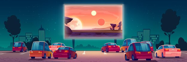 Cine al aire libre, autocine con autos en estacionamiento al aire libre.