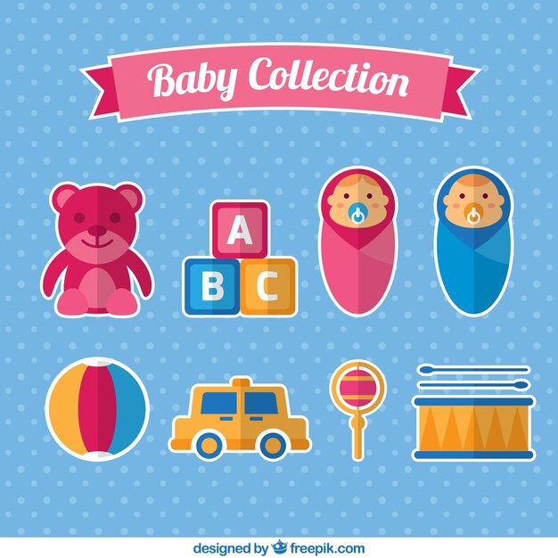 Vector gratuito colección de bebés con algunos juguetes en diseño plano