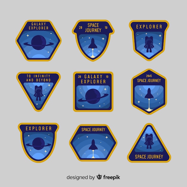 Vector gratuito colección colorida de insignias del espacio con diseño plano