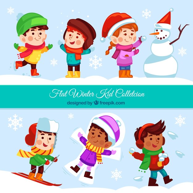 Colección de divertidos niños jugando con la nieve 