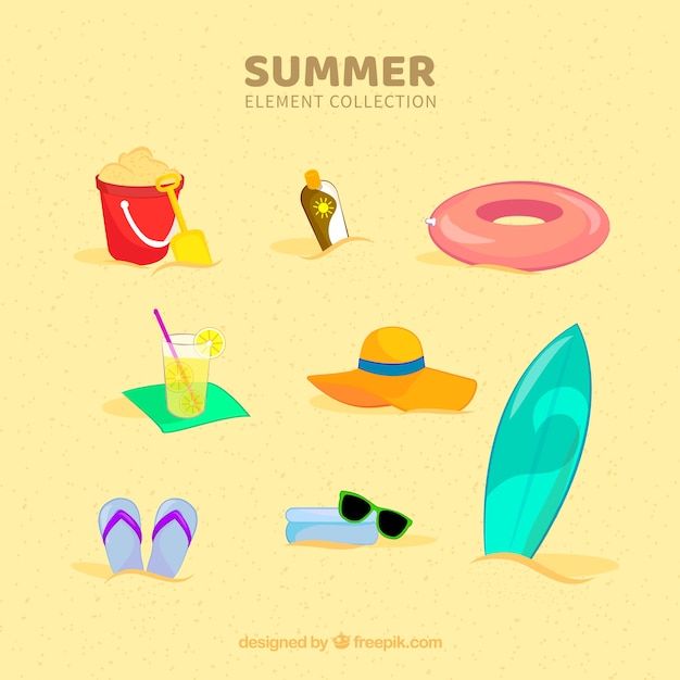 Vector gratuito colección de elementos de playa con ropa en estilo plano