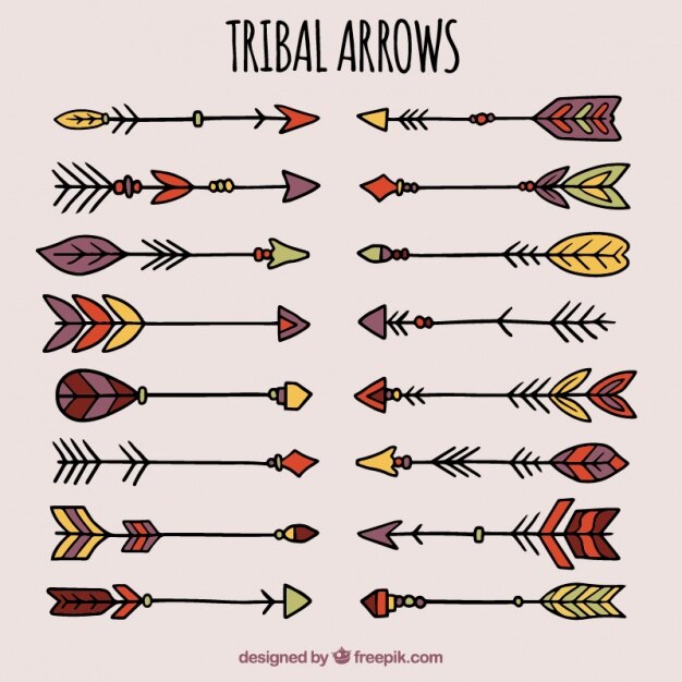 Colección de flechas dibujadas a mano en estilo tribal 