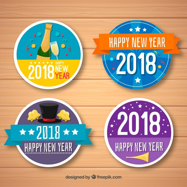 Colección graciosa de insignias de año nuevo 2018
