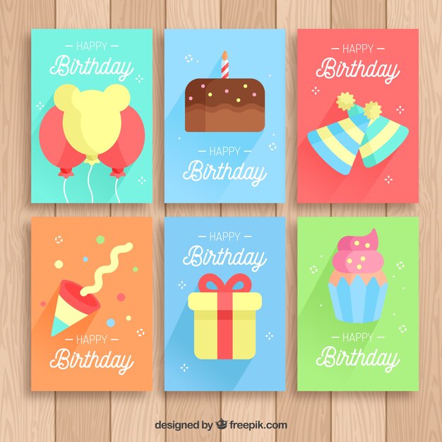 Colección de tarjetas con elementos planos de cumpleaños
