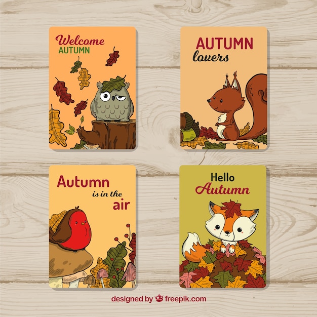 Vector gratuito colección de tarjetas de otoño con animales