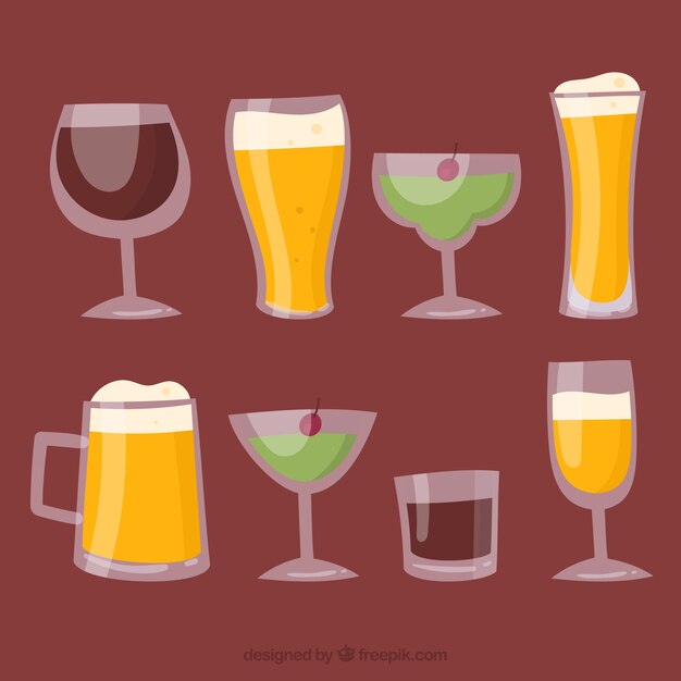 Colección de vasos y jarras de cerveza hechos a mano