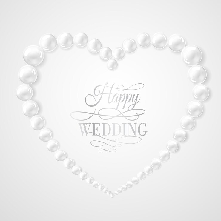 Collar de perlas en forma de corazón con boda feliz
