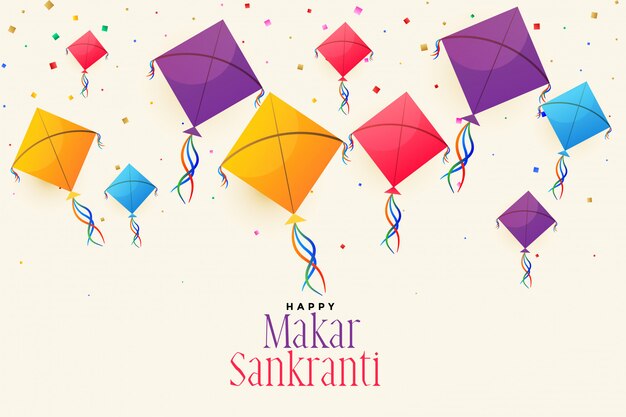 Coloridas cometas voladoras para el festival makar sankranti