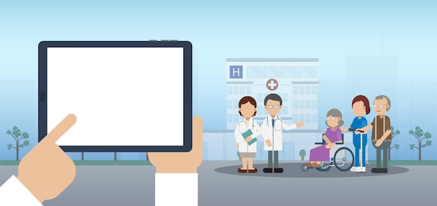 El concepto de cuidado de ancianos con personal médico cuida al paciente mayor y la tableta de pantalla en blanco