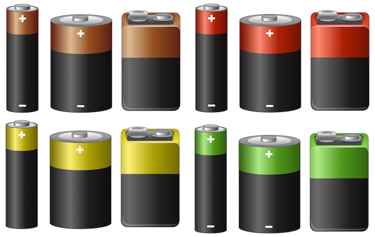 Vector gratuito conjunto de baterías en muchos tamaños y colores.