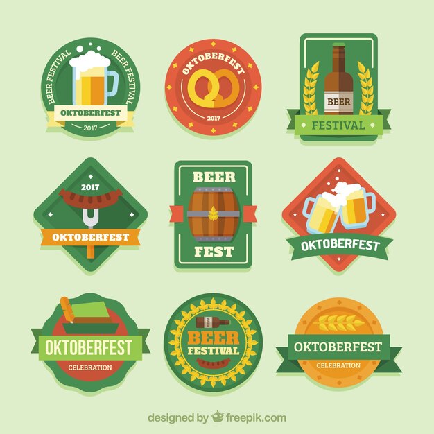 Conjunto con diseño plano de etiquetas del oktoberfest