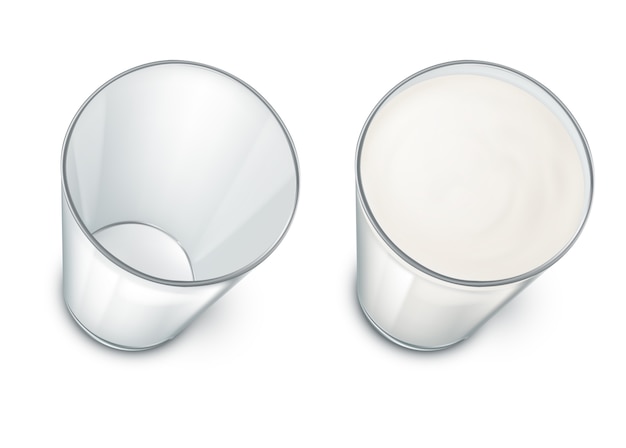 conjunto con dos vasos transparentes realistas, limpio y vacío, lleno de leche