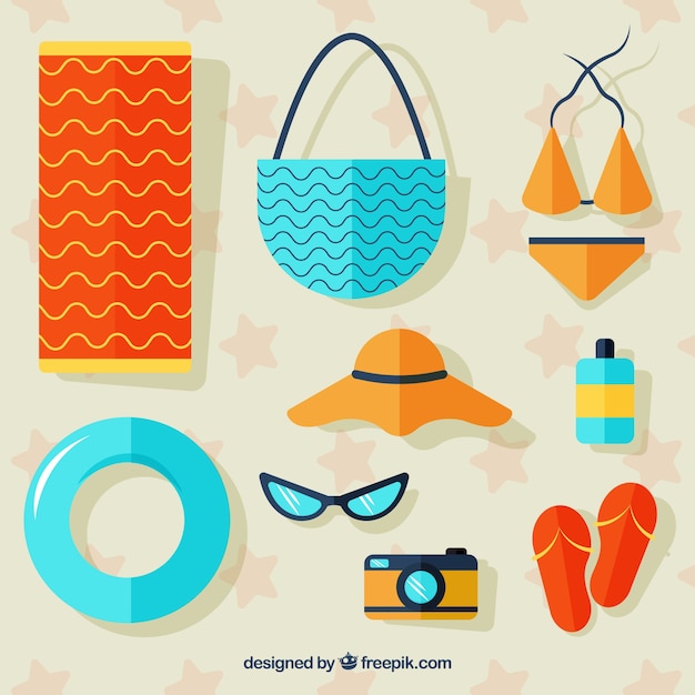 Vector gratuito conjunto de elementos de verano con comida y ropa en estilo plano