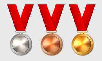 Vector gratuito conjunto de medallas de oro plata y bronce