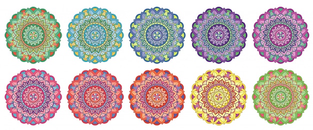 Conjunto de patrones de mandala en diferentes colores.