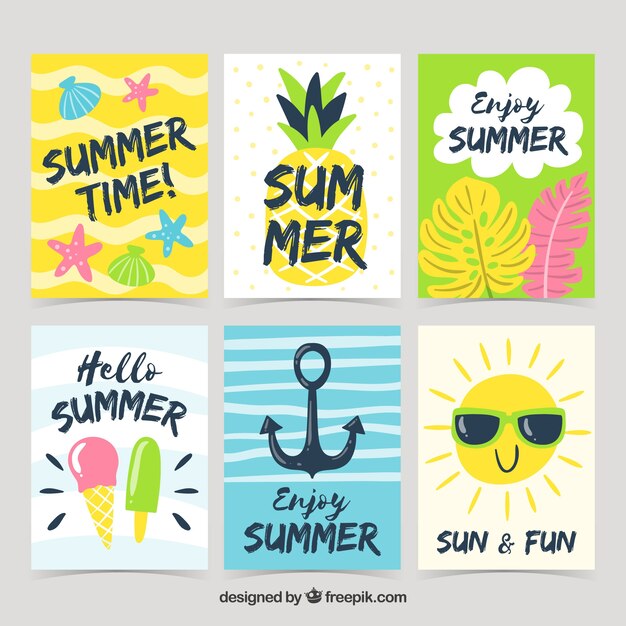 Conjunto de tarjetas de verano con elementos de playa