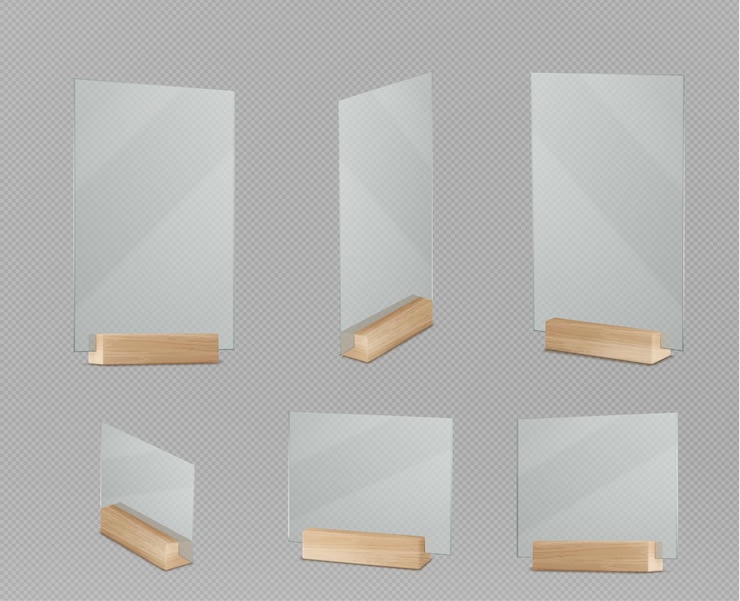 Vector gratuito conjunto de trofeos de hierba 3d sobre base de madera aislada sobre fondo transparente vector ilustración realista de maquetas de premios acrílicos cuadrados y rectangulares vista frontal y lateral diseño de menú de restaurante
