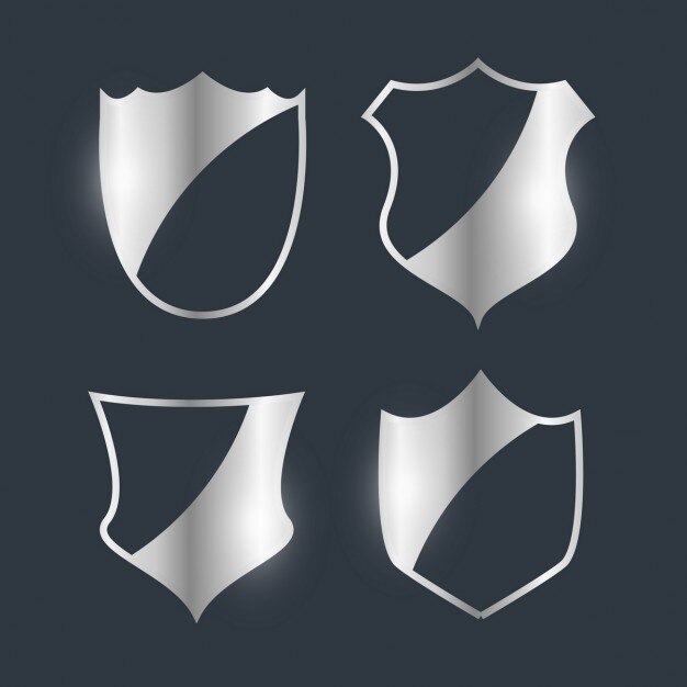 Cuatro escudos plateados