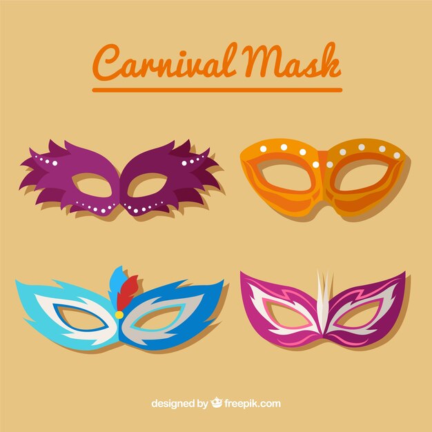 Cuatro máscaras de carnaval 